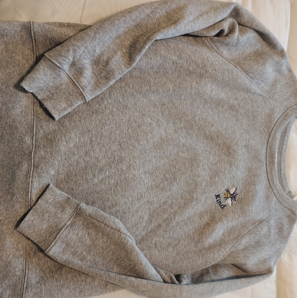 Old Navy Bee Kind gray sweatshirt, medium